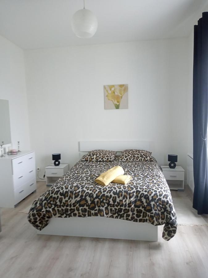 Duplex Agreable Et Calme Lägenhet Château-Thierry Exteriör bild
